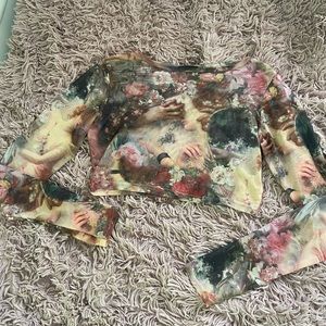 Pretty Little things, sheer crop top